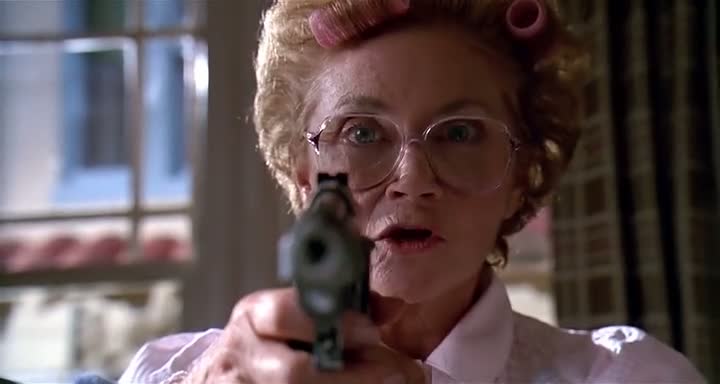 Stop Or My Mom Will Shoot (1992) 